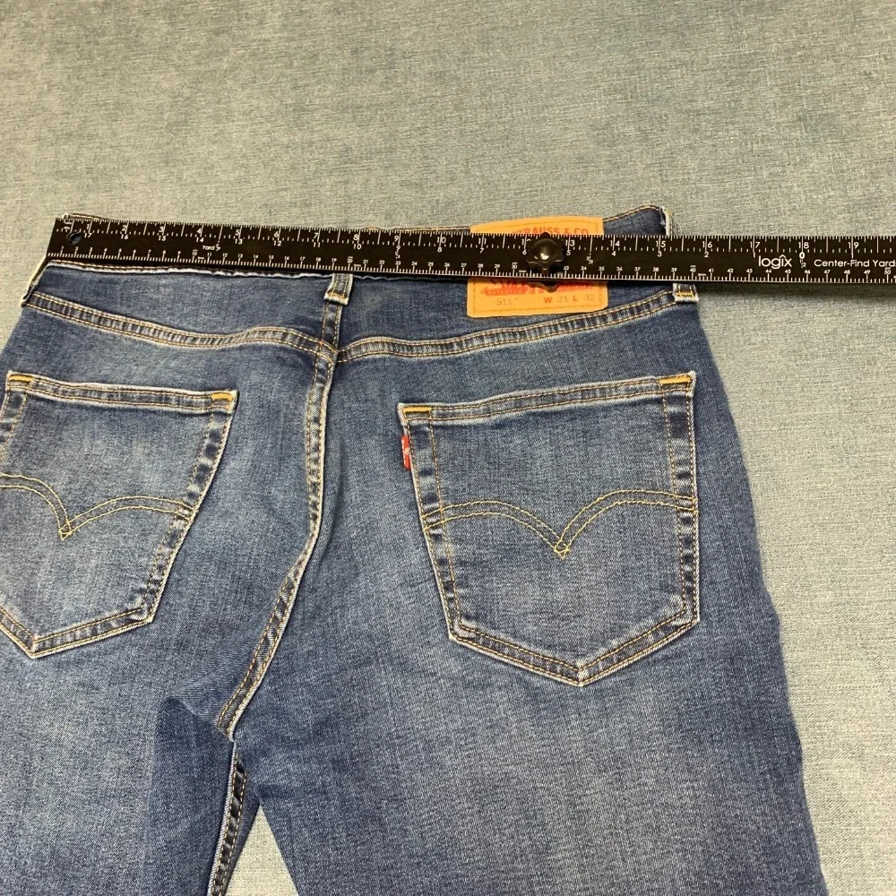 Levi's 511 Slim Fit Jeans Mens 31x32 Blue Denim Medium Wash 5-Pockets Streetwear